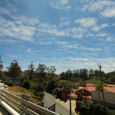 Pine Hill Suites Ooty Exterior photo