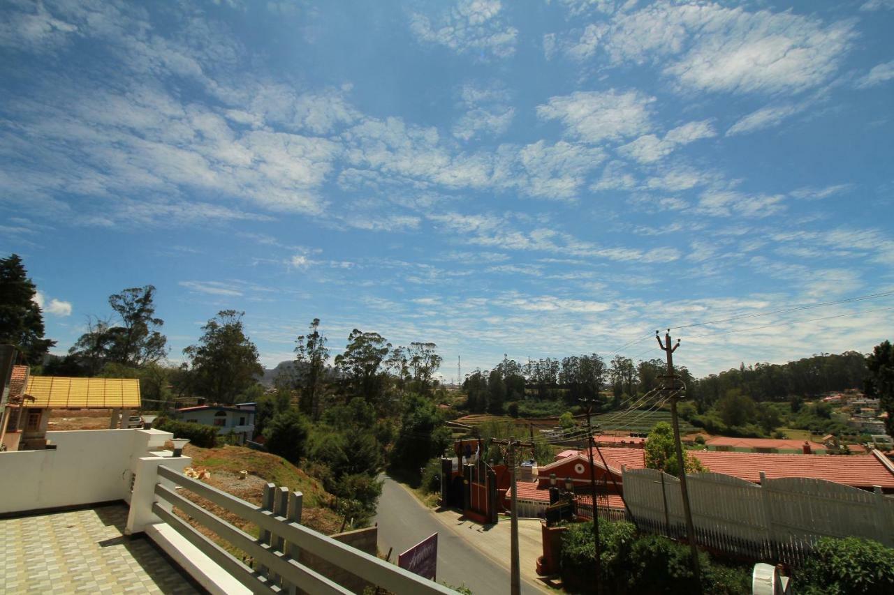 Pine Hill Suites Ooty Exterior photo